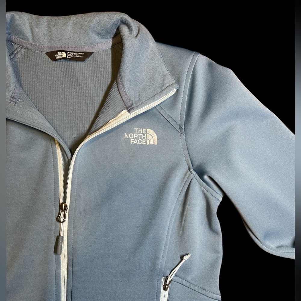 North face Baby Blue Jacket - Picture 4 of 12
